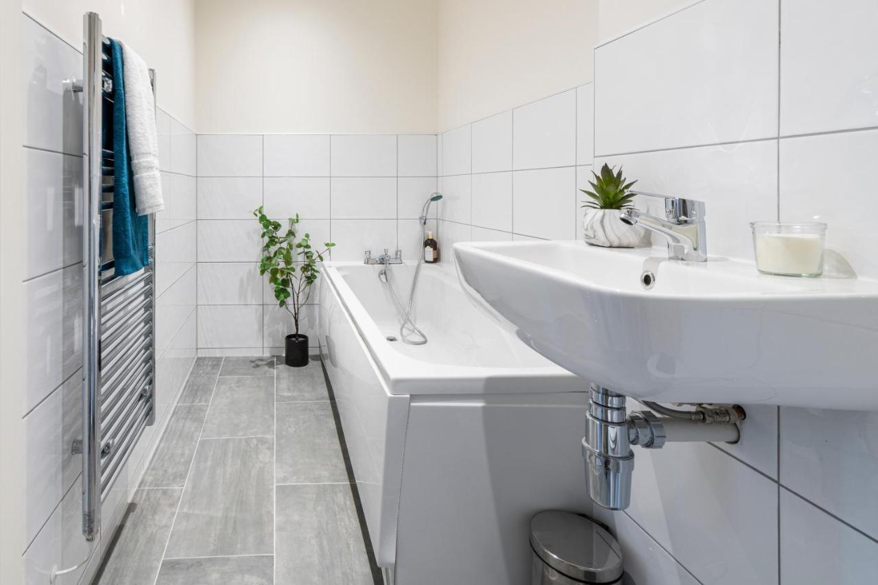 Stylish 2 Bed Apartment Close To City 布雷得佛 外观 照片